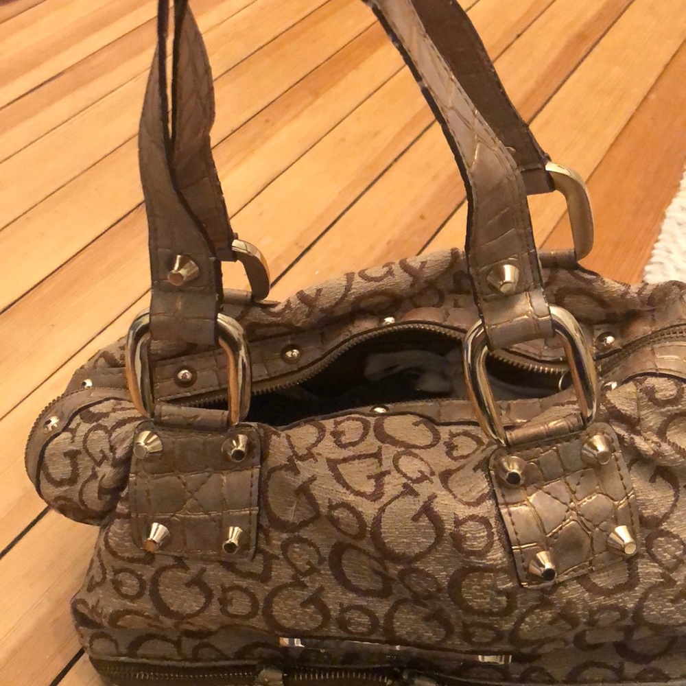 Guess Purse - Picture 4 of 5